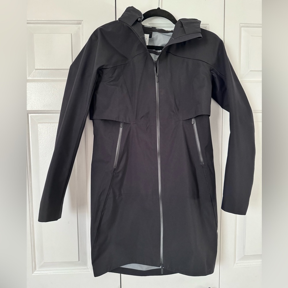 Lululemon rain rebel jacket